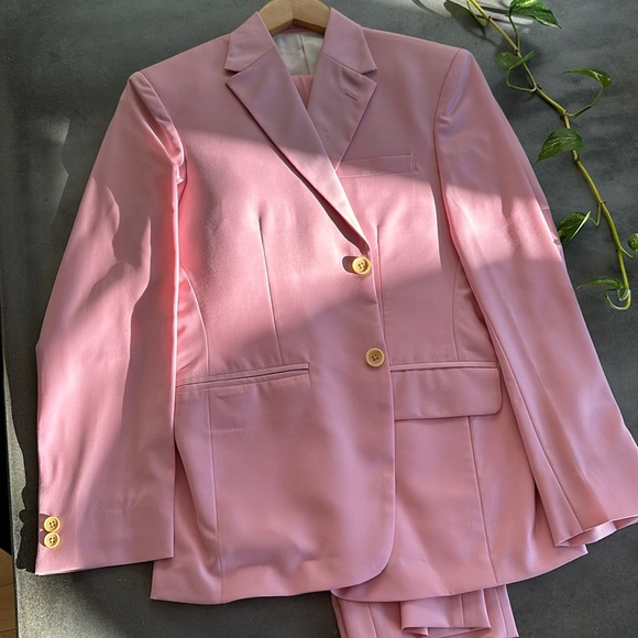 Pink Lightweight Wool Suit - Picture 2 of 4